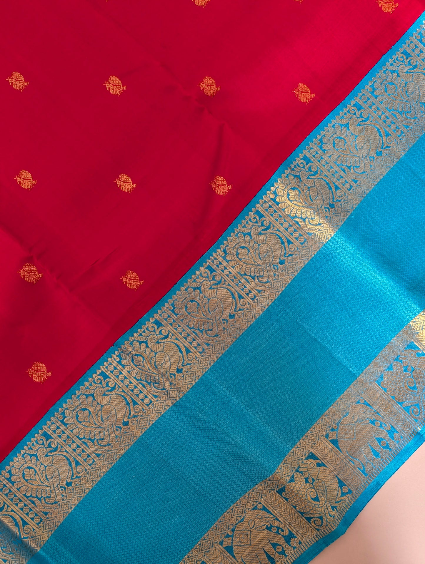 Red and Blue 2G Zari Kanjeevaram Silk Saree