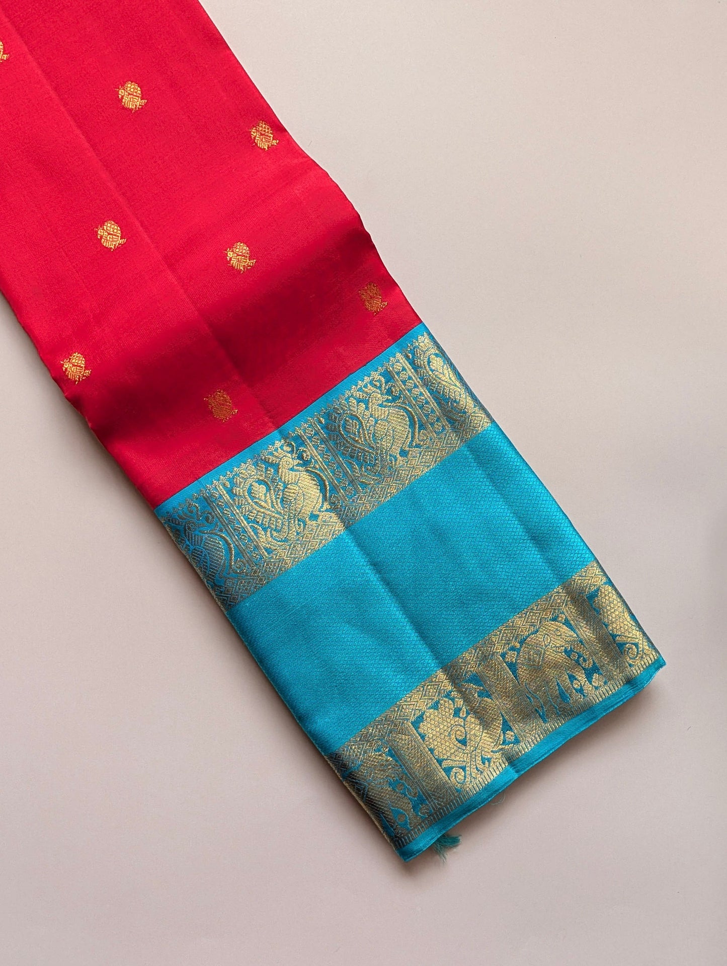 Red and Blue 2G Zari Kanjeevaram Silk Saree