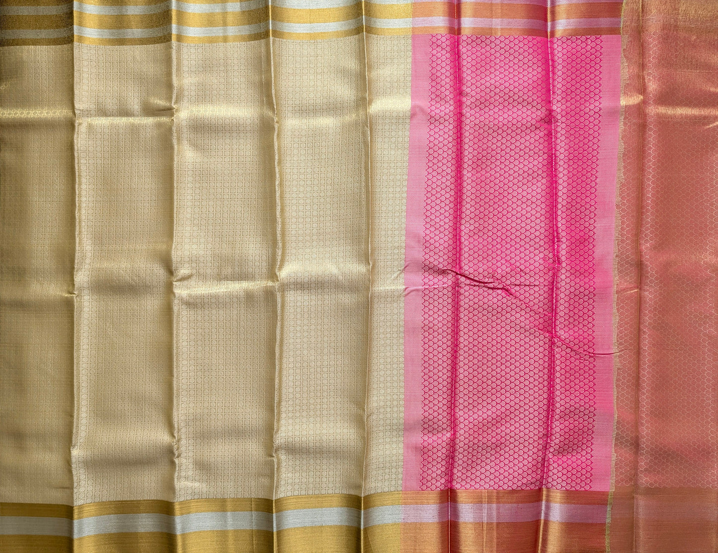 Kajal agarwal Maam Inspired Banarasi Tissue Soft Silk saree