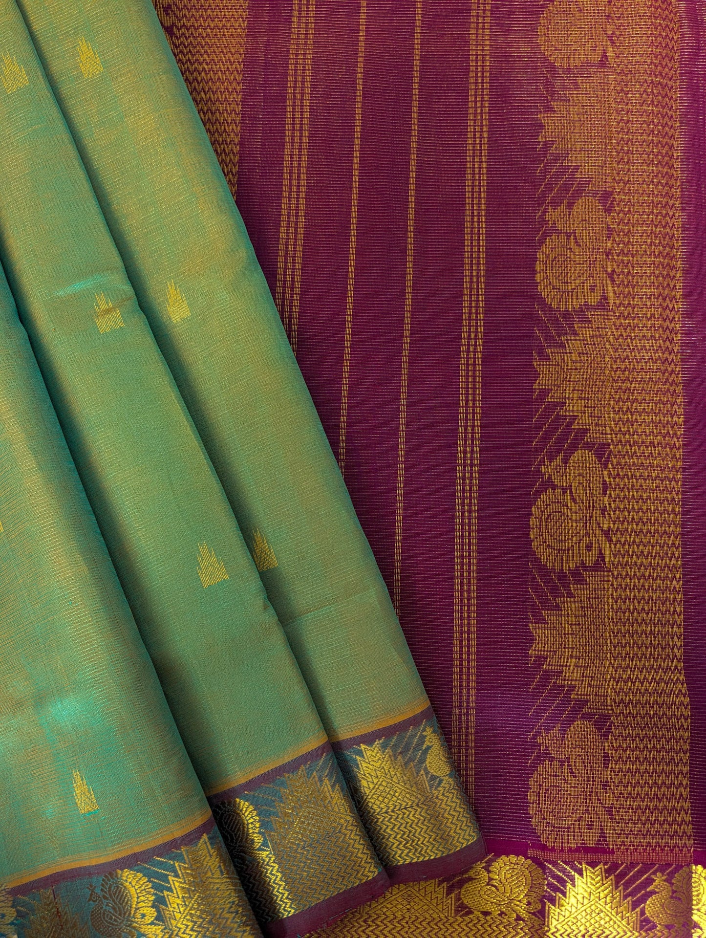 Dual shade Peacock green with purple Vaira Oosi Pura Kanchi Silk Cotton saree
