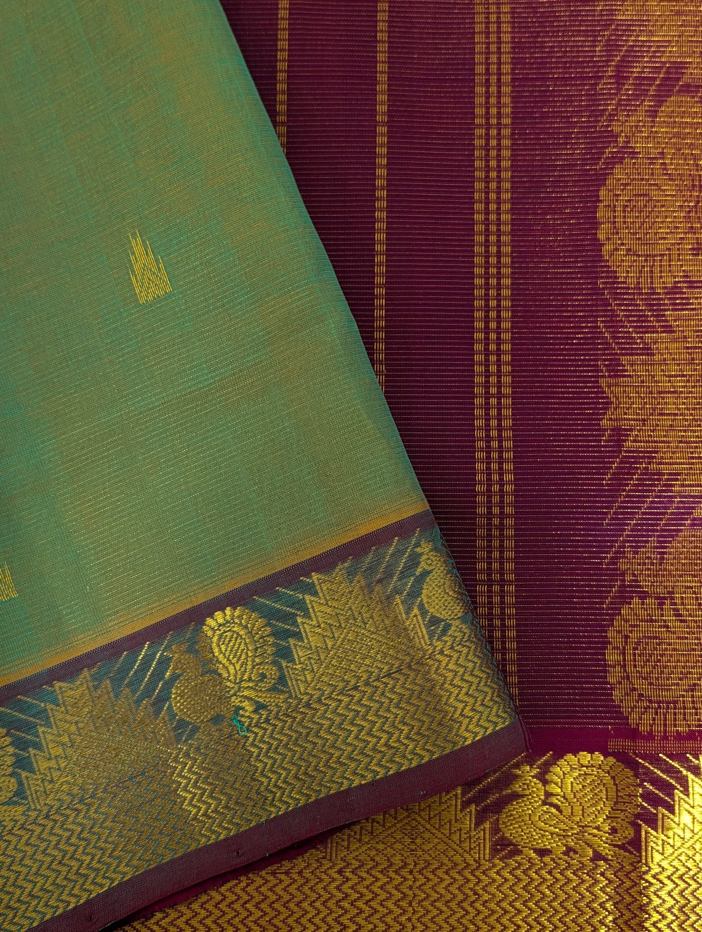 Dual shade Peacock green with purple Vaira Oosi Pura Kanchi Silk Cotton saree